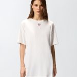 Μακρύ oversize t-shirt με στάμπα και κέντημα - Λευκό