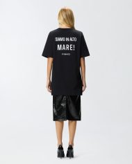 Μακρύ oversize t-shirt με στάμπα και κέντημα - Μαύρο