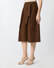 Μακριά βαμβακερή βερμούδα σε χυτή γραμμή - Καφέ