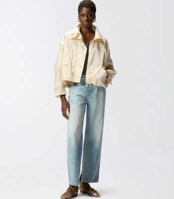 Ελαφρύ μπουφάν με μικρά τρουκς σε όλη την επιφάνεια - Creamy-White