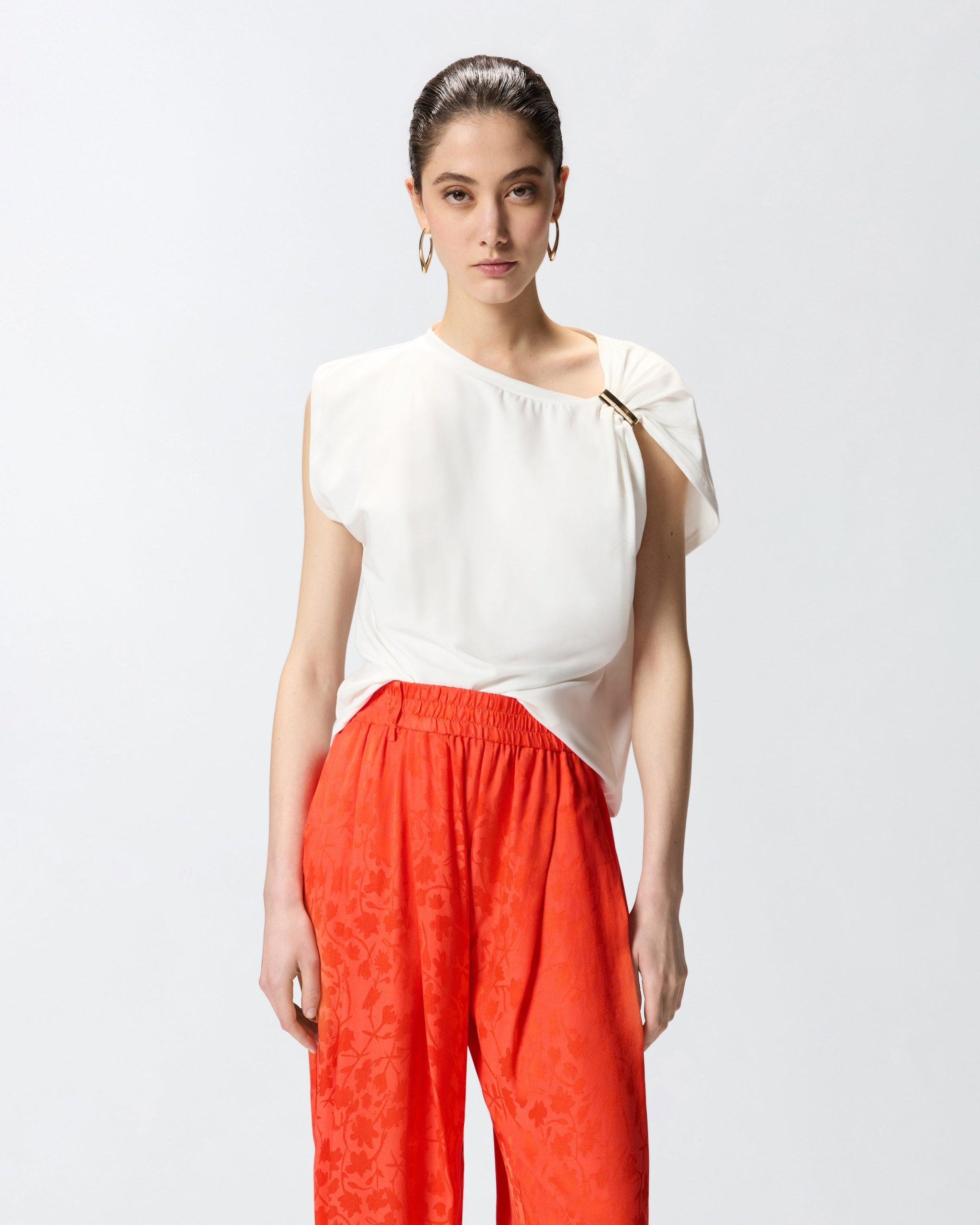 Τοπ με χρυσή λεπτομέρεια - Λευκό